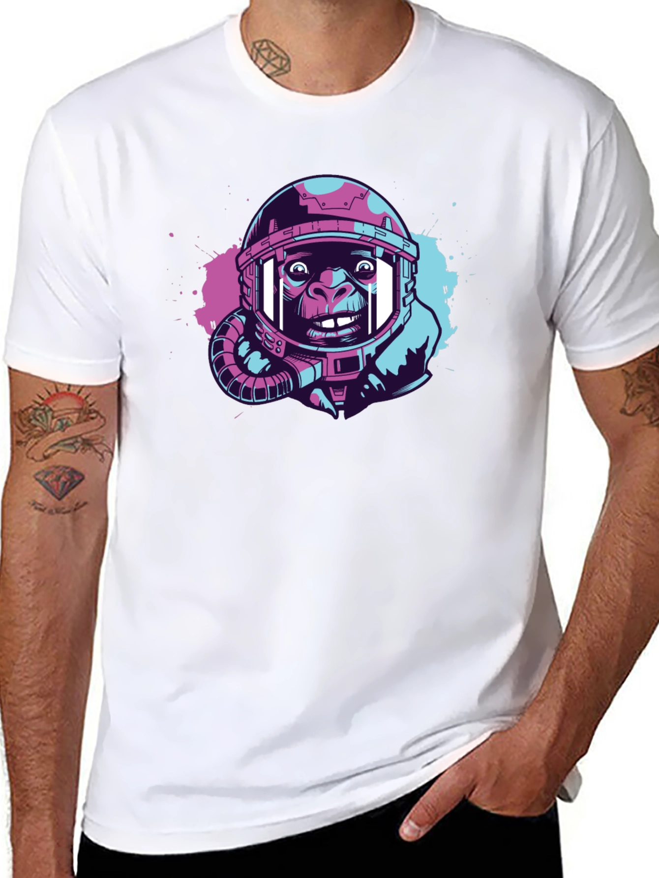 Ape Astronaut Graphic T-Shirt - Trendy Space Design