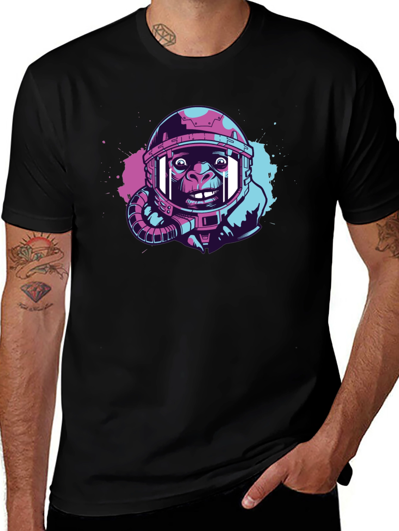 Ape Astronaut Graphic T-Shirt - Trendy Space Design